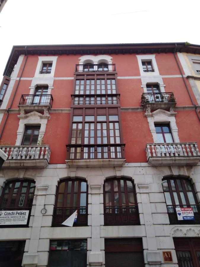 Apartamento Historico Llanesアパートメント エクステリア 写真